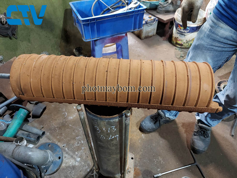 Cường Thịnh Vương – Sửa chữa, thay bộ ruột buồng cánh máy bơm trục đứng